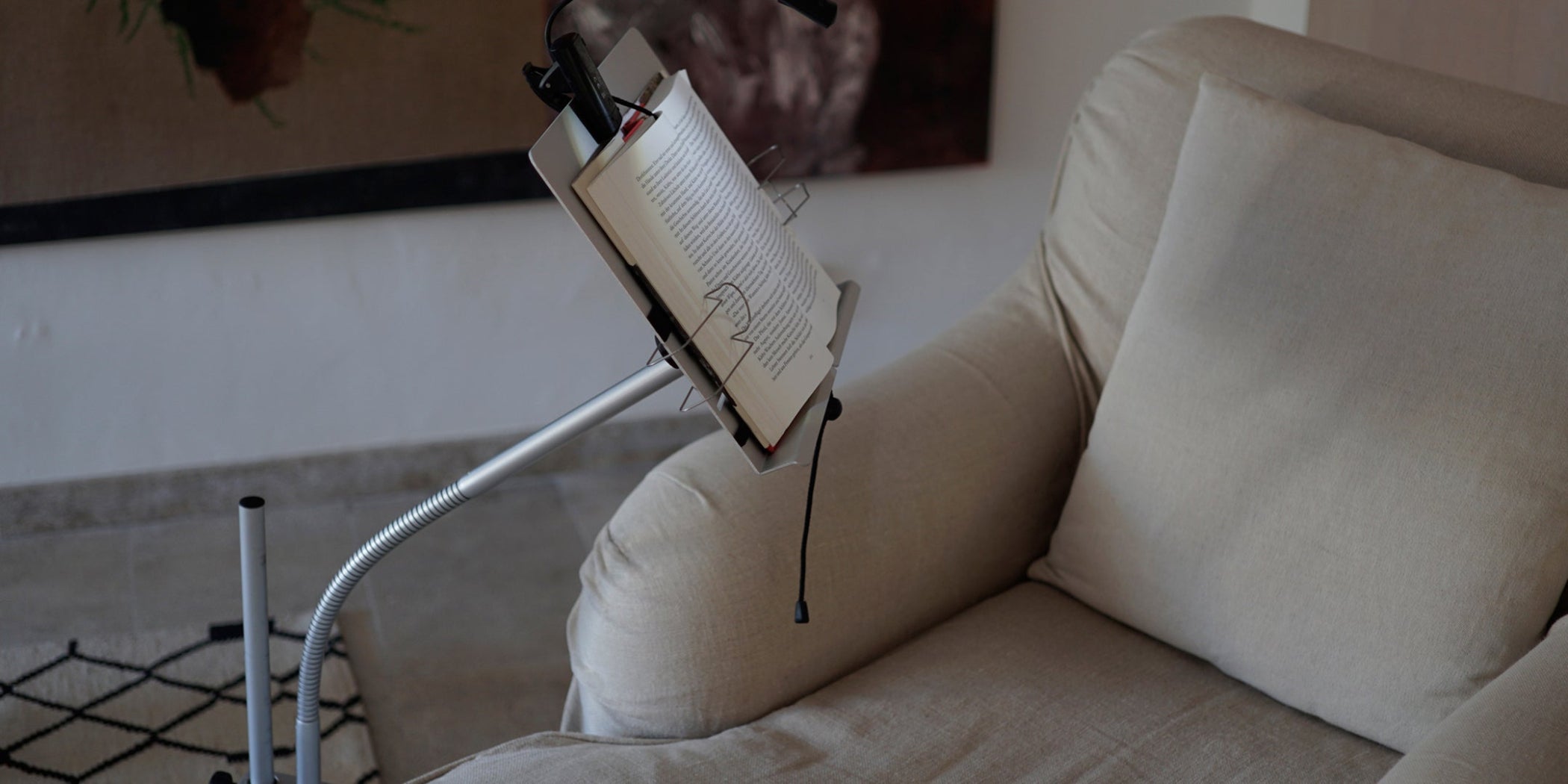 Ergonomische Leseständer aus Aluminium für Bücher, Tablets & Kochbücher. Stabil, hochwertig & ideal für Sofa, Bett und Tisch.