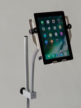 Laden Sie das Bild in den Galerie-Viewer, easyread ipad bodenständer